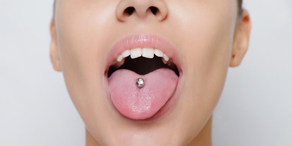 rischi del piercing alla lingua
